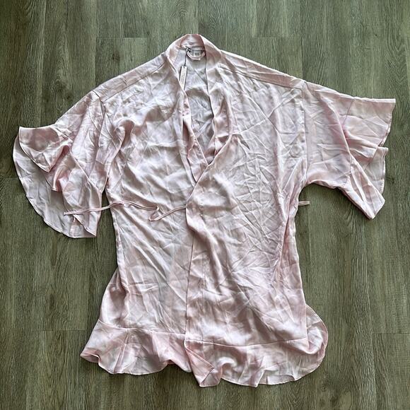 Pink Print Ruffle Trim Robe Victoria's Secret | Intimates & Sleepwear | Nwt Victorias Secret Pink ...